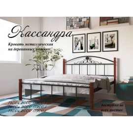 Ліжко металеве Кассандра на дерев'яних ногах