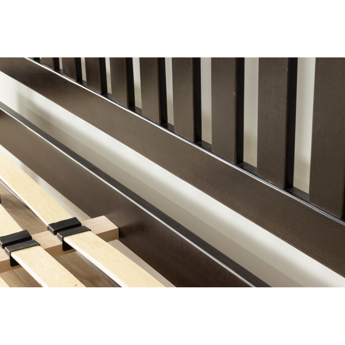 Двуспальная кровать Жасмин с низким изножьем