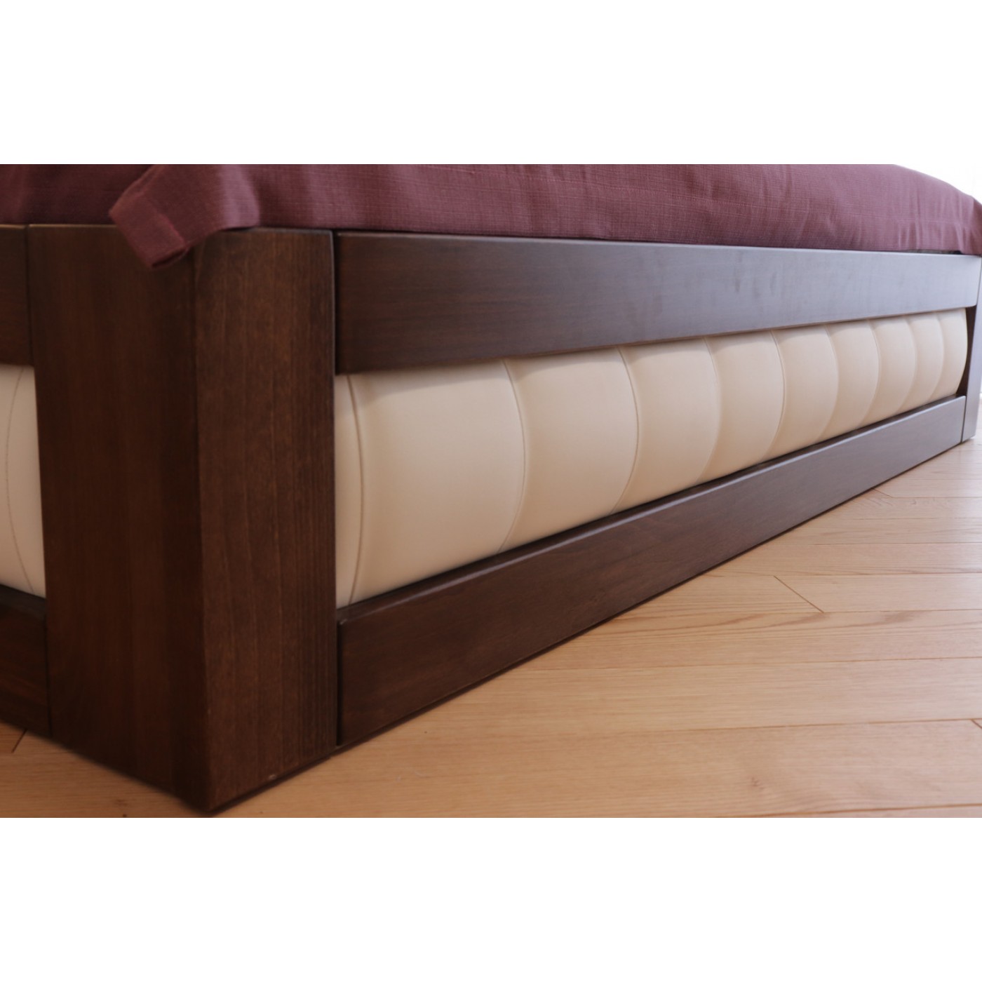 Двуспальная кровать с подъемным механизмом Амелия