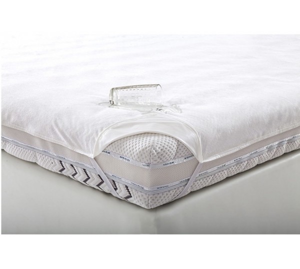 Наматрасник Влагостойкий с угловыми фиксаторами 